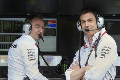 O diretor técnico Paddy Lowe e o chefão Toto Wolf: essa dupla mudou tudo.