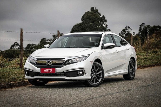 Novo Honda Civic Touring 2020 recebe leve reestilização e descarta recursos avançados de segurança (Foto: Rafael Munhoz/Autoesporte)