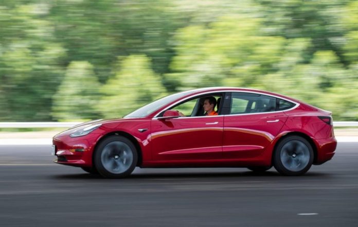 Tesla Model 3 ser o primeiro txi eltrico de Nova York