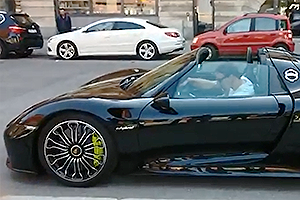 Ferrari de R$ 9 mi, Porsche 918 e mais: a coleção de carros de Ibrahimovic - Na Garagem