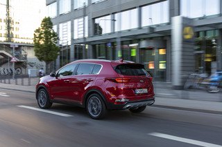 Kia Sportage em ambiente urbano