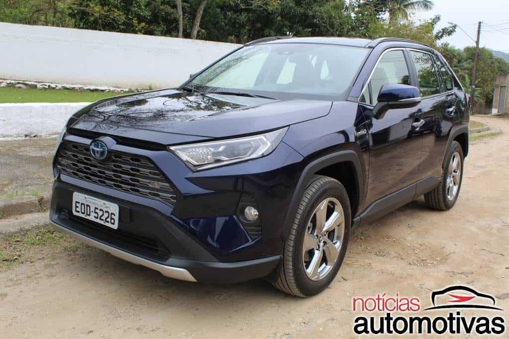 Toyota RAV4 SX Hybrid 2020 tem consumo baixo e muito conforto  