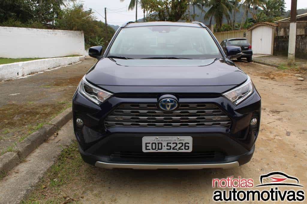 Toyota RAV4 SX Hybrid 2020 tem consumo baixo e muito conforto  