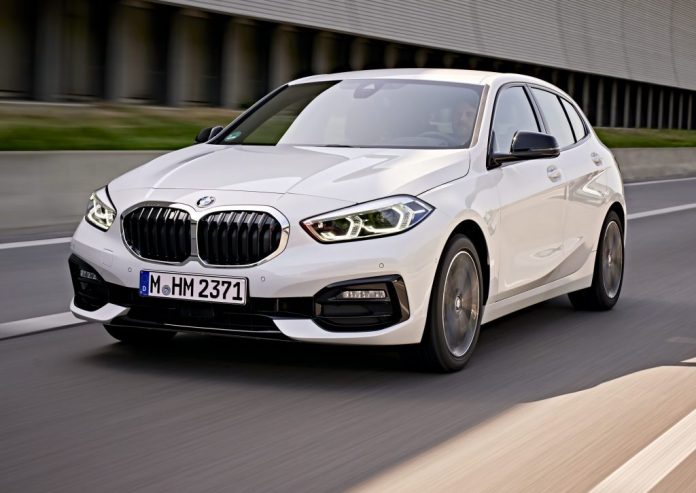 Novo BMW 118i estreia por R$ 174.950