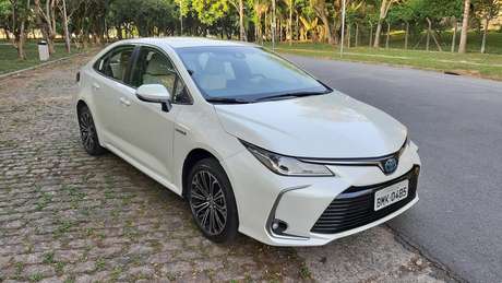 O Toyota Corolla híbrido custa R$ 129.990.