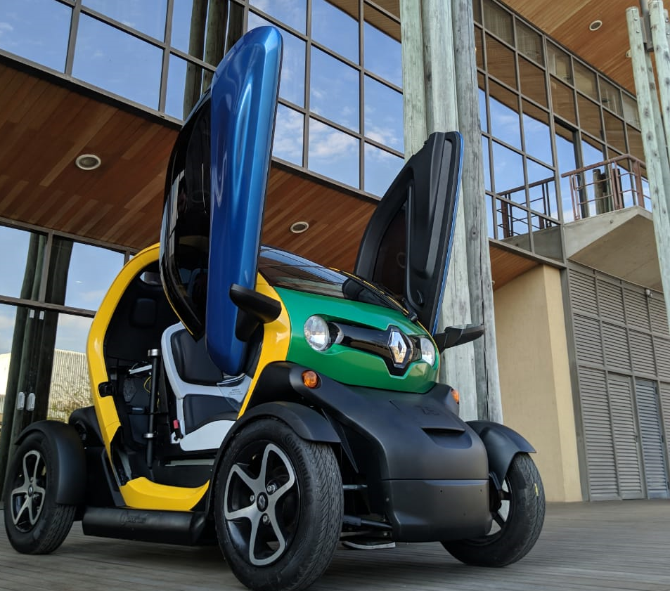 carro elétrico para cadeirantes criado por estudantes brasileiros