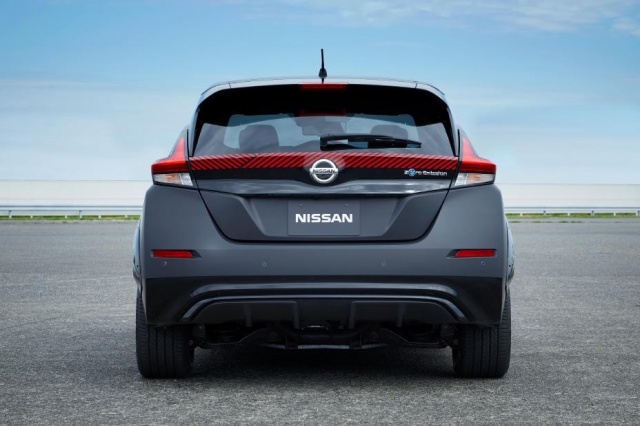 Veículo tem dois motores elétricos distintos – um na frente e outro na traseira. (Fotos: Divulgação Nissan)