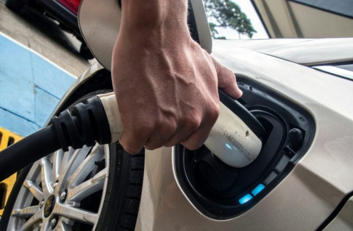 Preço ainda limita venda de carros elétricos