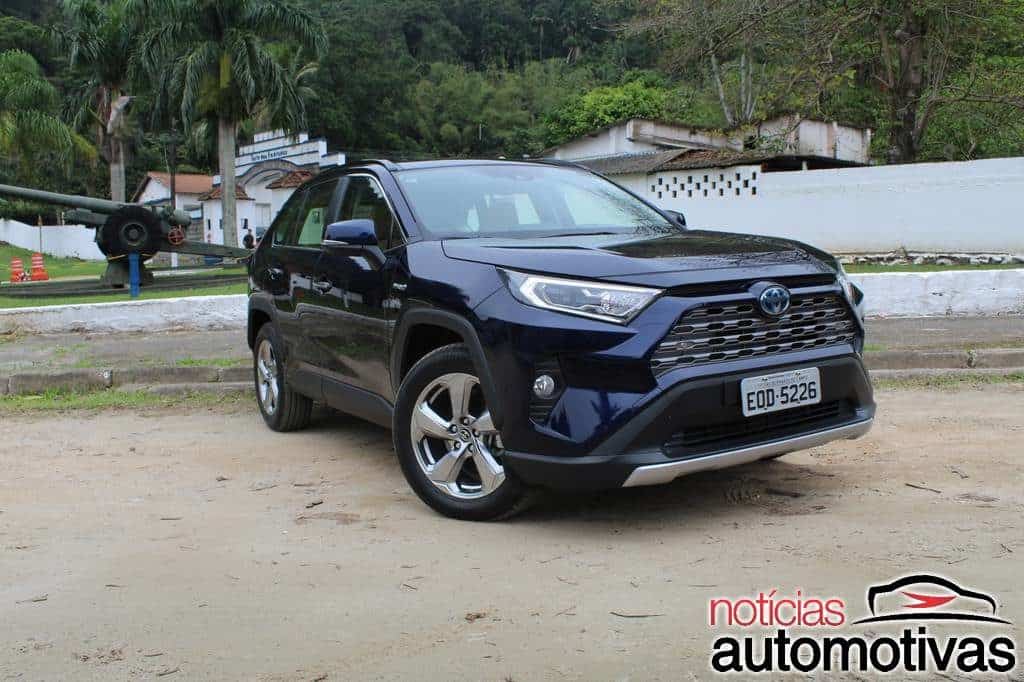 Toyota RAV4 SX Hybrid 2020 tem consumo baixo e muito conforto  