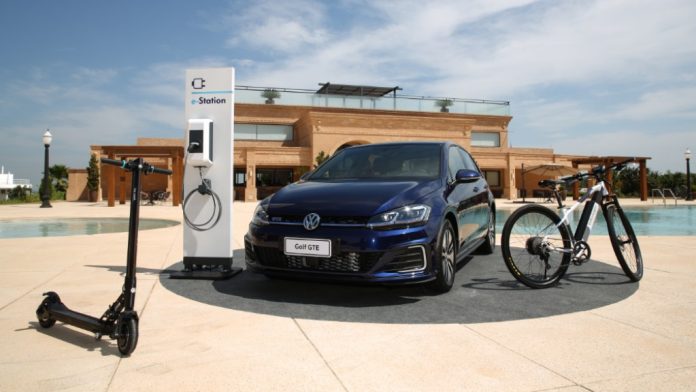 VOLKSWAGEN GOLF GTE ESTREIA NOVO CONCEITO DE MOBILIDADE ELÉTRICA