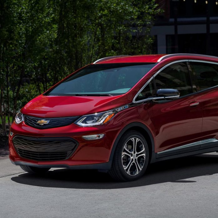 Veículo totalmente elétrico da Chevrolet Bolt EV 2020 chega ao mercado