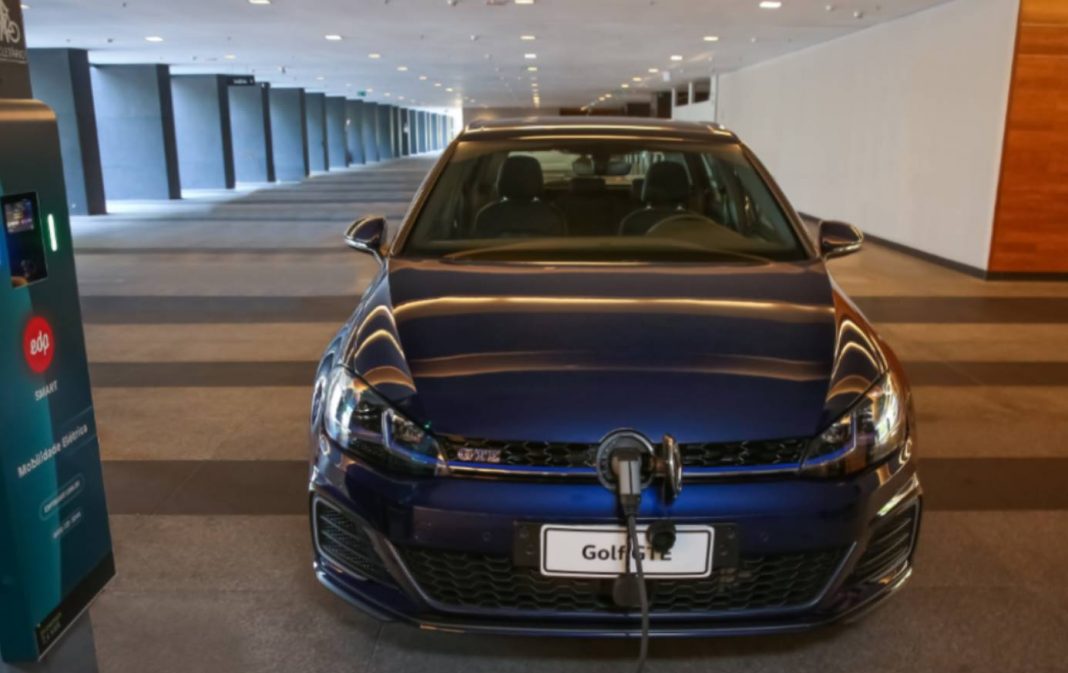 Volkswagen Golf GTE: preço parte de R$ 199.990