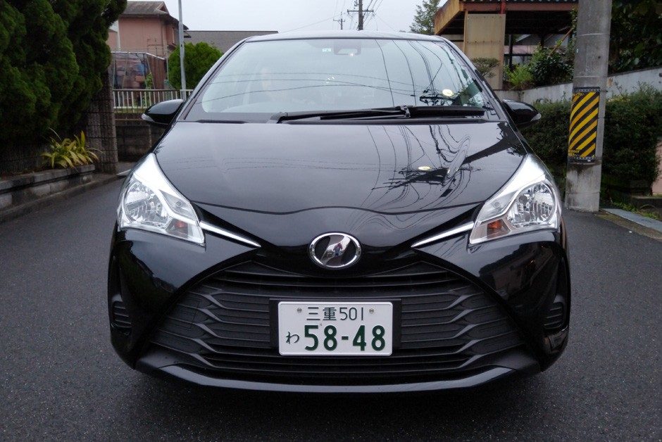 Toyota Vitz (Foto: Ulisses Cavalcante)