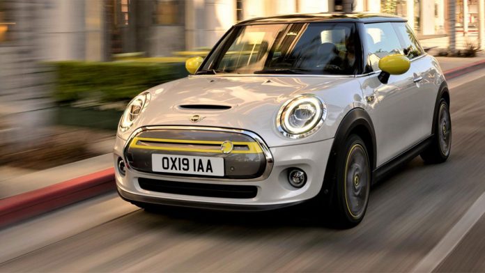 Conheça o Cooper SE, o primeiro carro totalmente elétrico da MINI