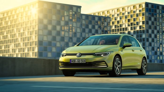 Novo VW Golf chega a Portugal em março de 2020 com preço de 26.000€