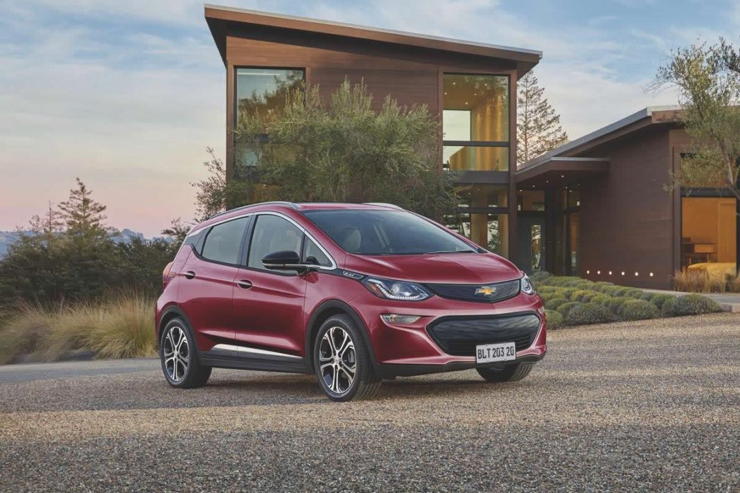 Primeiro carro 100% elétrico da GM, o Chevrolet Bolt, é lançado em SC | Estela Benetti