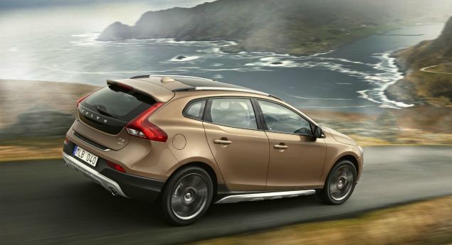 Um Volvo V4 a partir de 23 mil euros - chega?