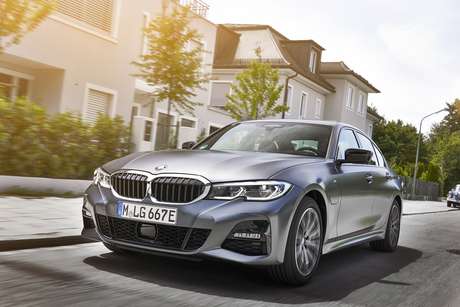 BMW 330e M Sport: início das vendas do sedã híbrido plug-in será ainda neste semestre.