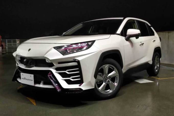 O kit de R$ 12.500 que transforma um Toyota RAV4 em Lamborghini Urus