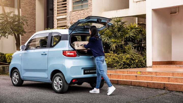 Imagem do carro elétrico Wuling Hongguang MINI já à venda na China