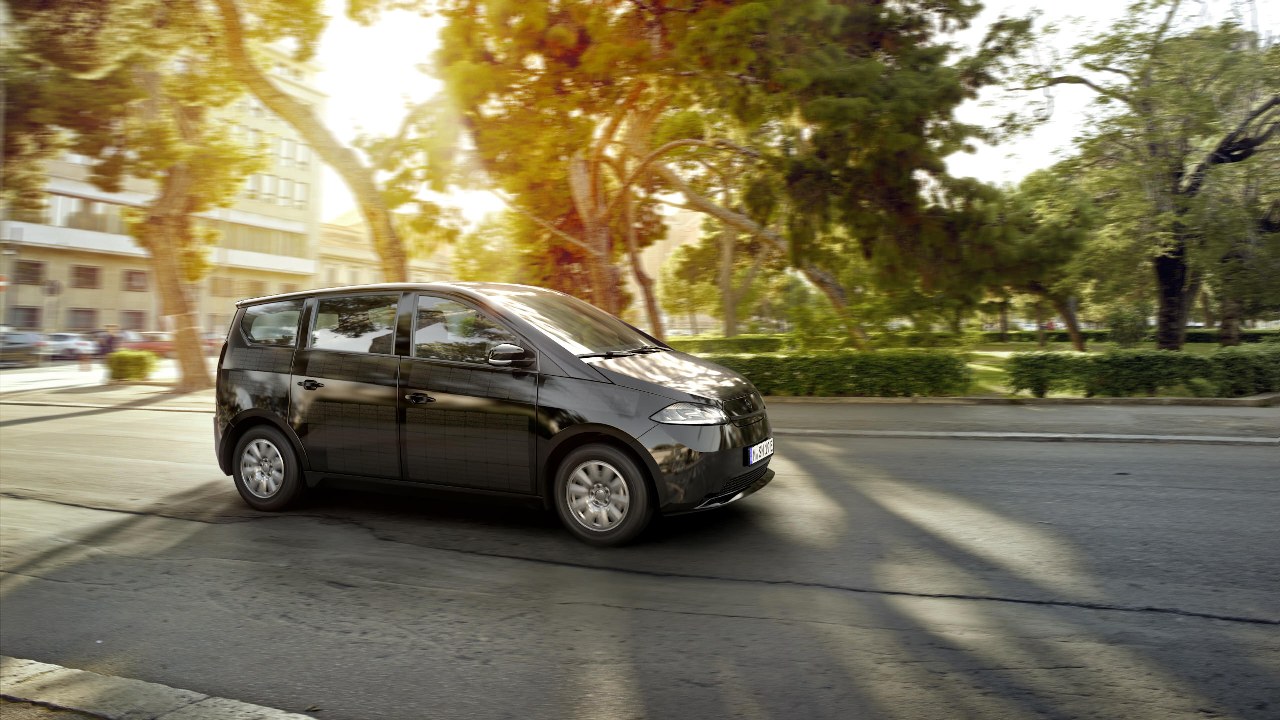 Carro elétrico solar ideal para o Brasil chega em 2022