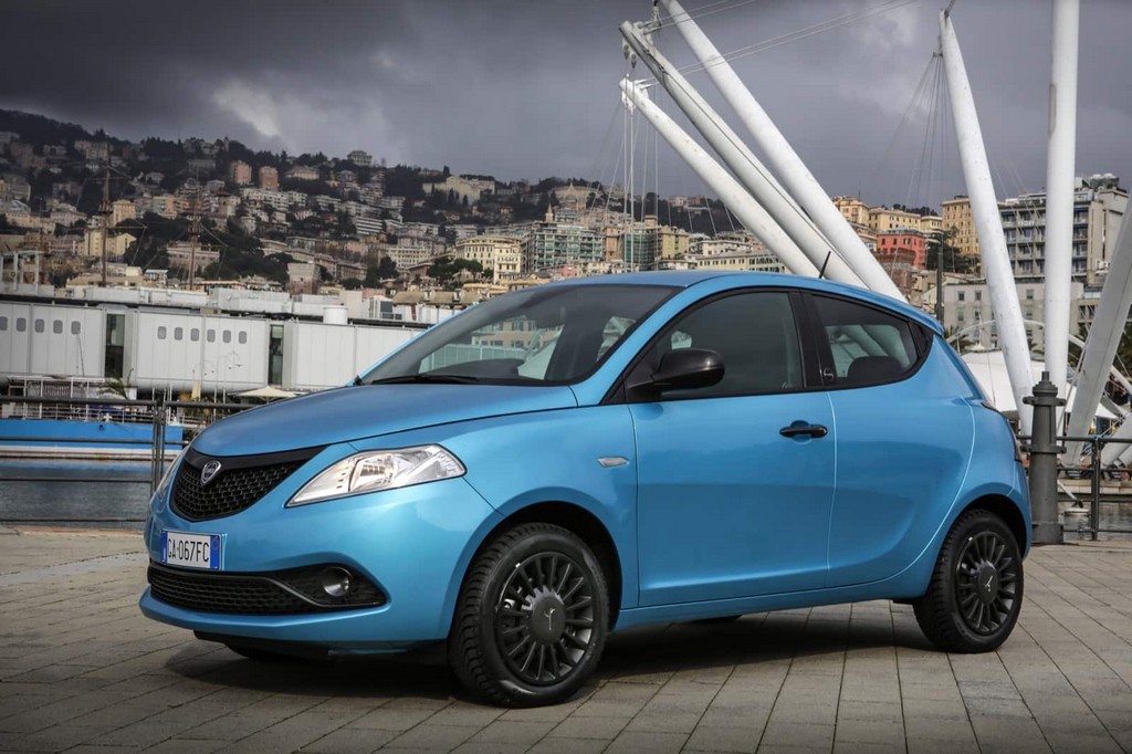 LANCIA YPSILON HYBRID ECOCHIC: VERSÃO HÍBRIDA DESEMBARCA NA ITÁLIA