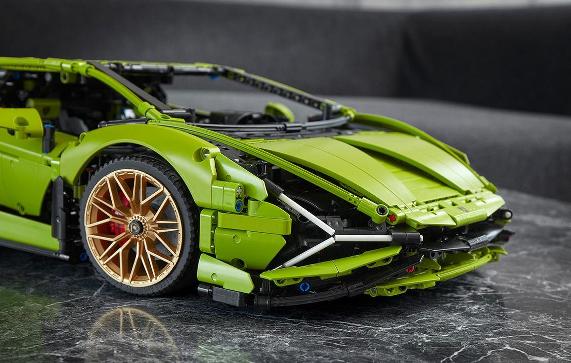 Lamborghini de R$ 11 milhões vira Lego de 4 mil peças