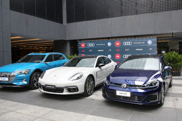 Audi e-tron Porsche Panamera Golf GTE recarregadores EDP ABB (Foto: Divulgação)