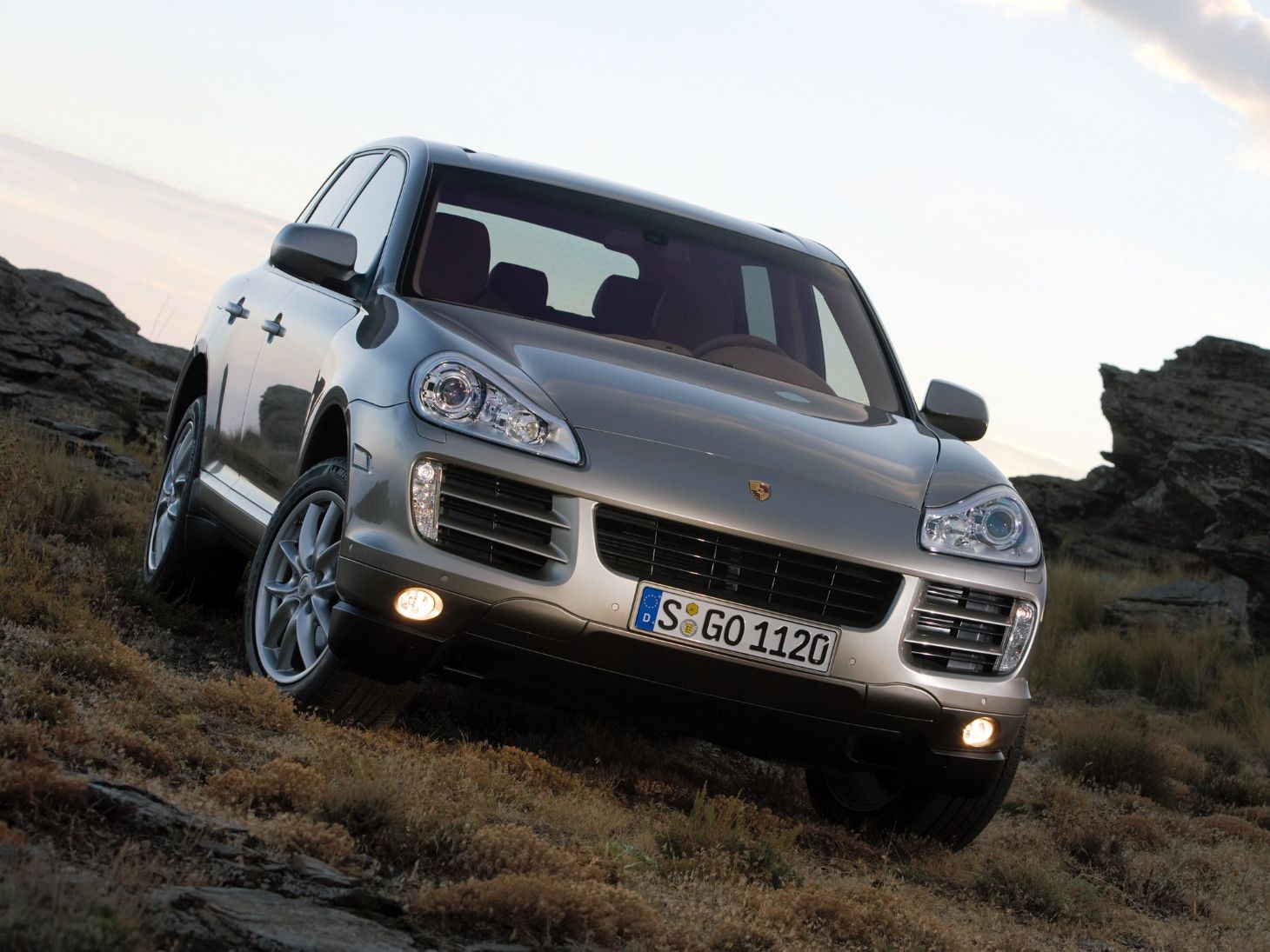 porsche cayenne 2010