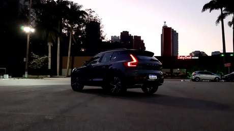 Versão R-Design é a única com sistema híbrido na família XC40.