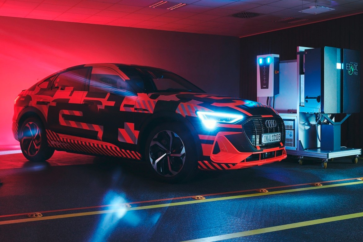 AUDI DESENVOLVE UM SISTEMA DE CARGA BIDIRECIONAL PARA OS SEUS MODELOS ELÉTRICOS