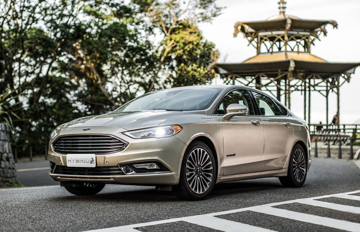 Ford Fusion Hybrid 2017