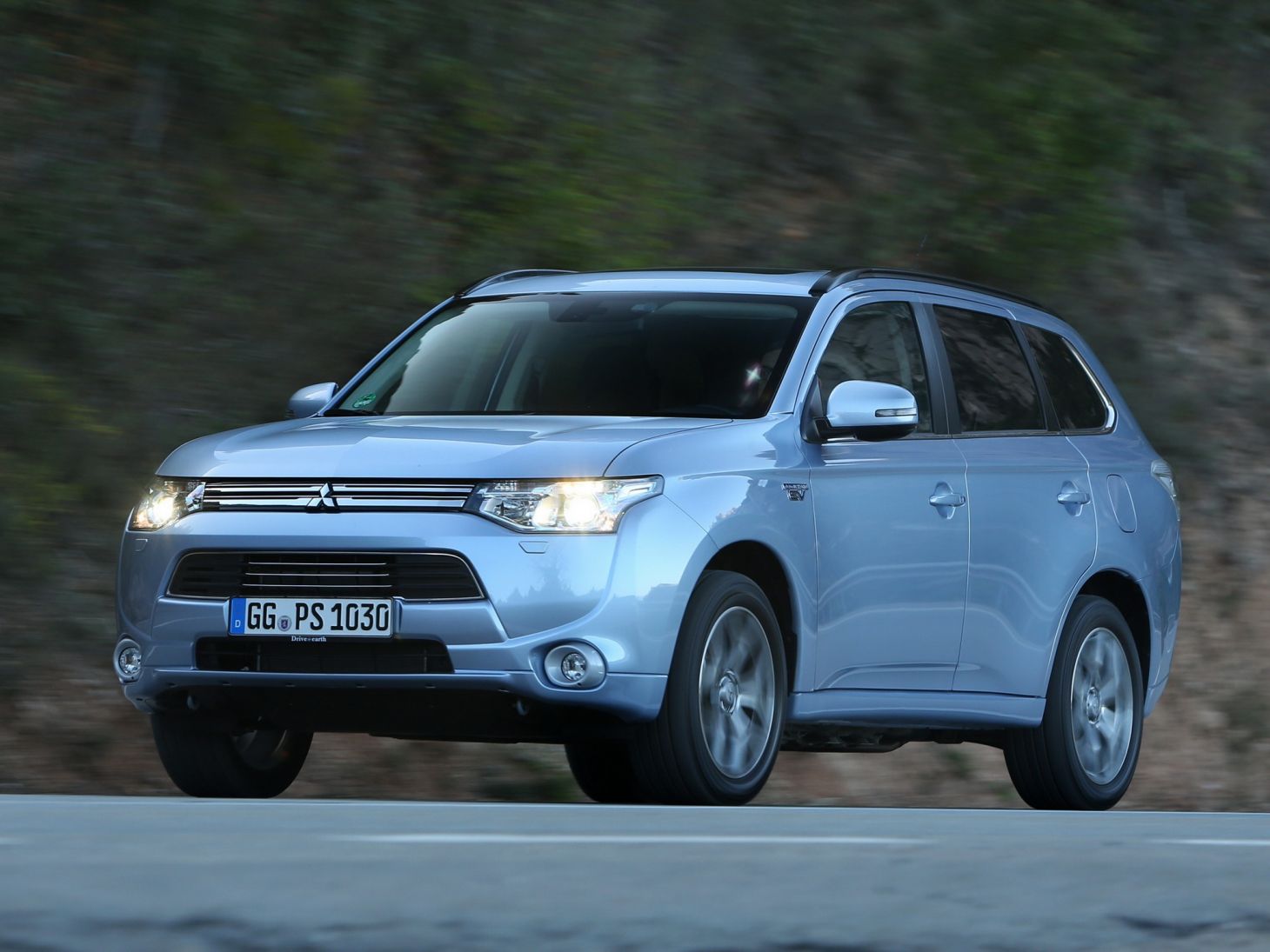 mitsubishi outlander phev