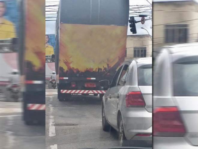 Justiça manda apreender trio elétrico de propaganda irregular em Ipatinga