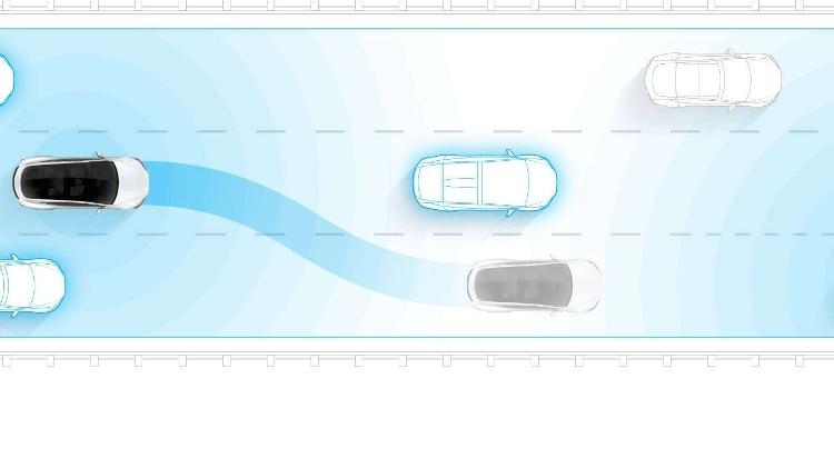 Tesla Autopilot mudança de faixa inteligente - Divulgação - Divulgação