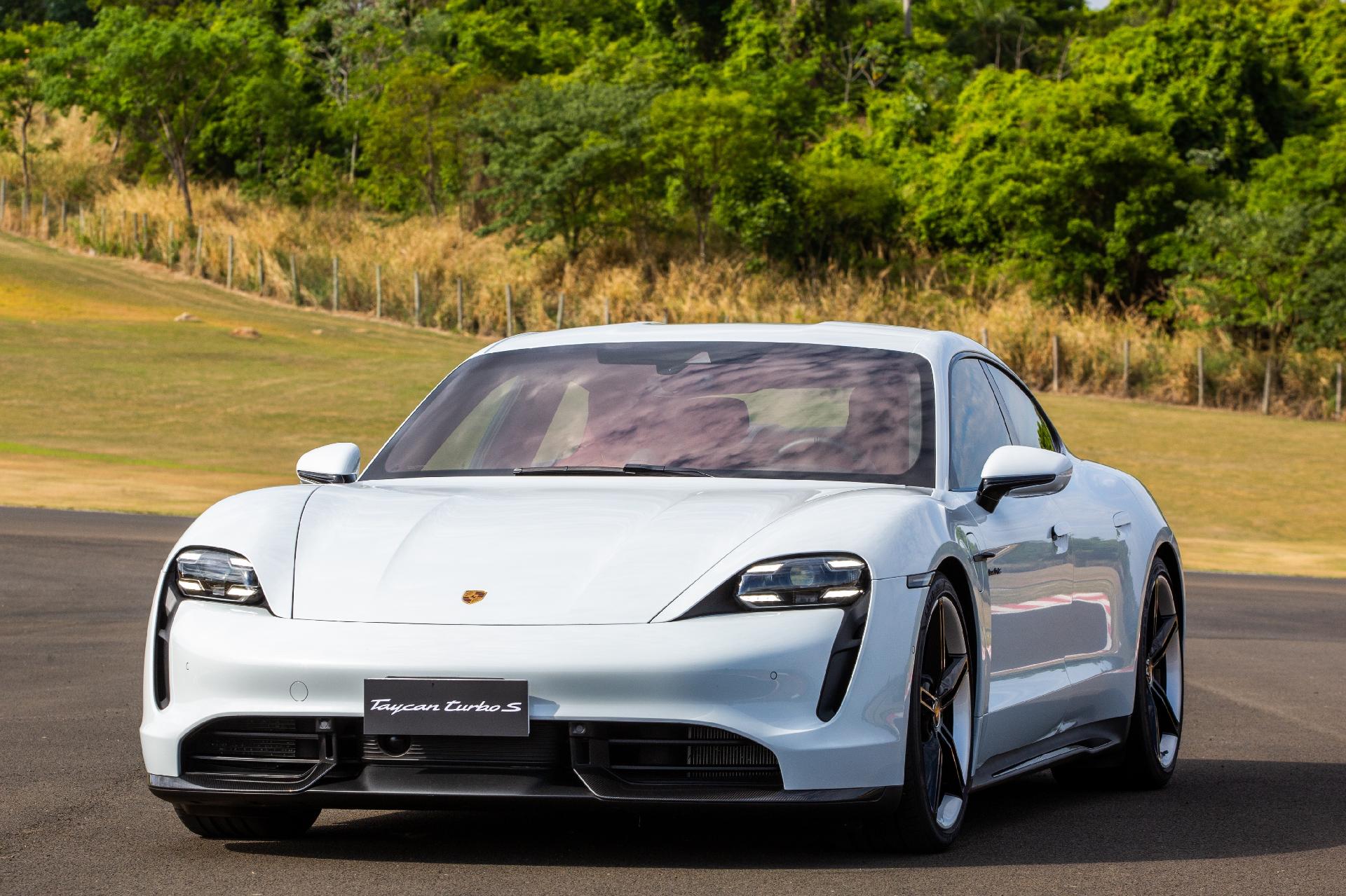 Porsche Taycan Turbo S - Divulgação