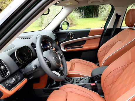 Interior do Mini Countryman tem quatro opções de revestimento.