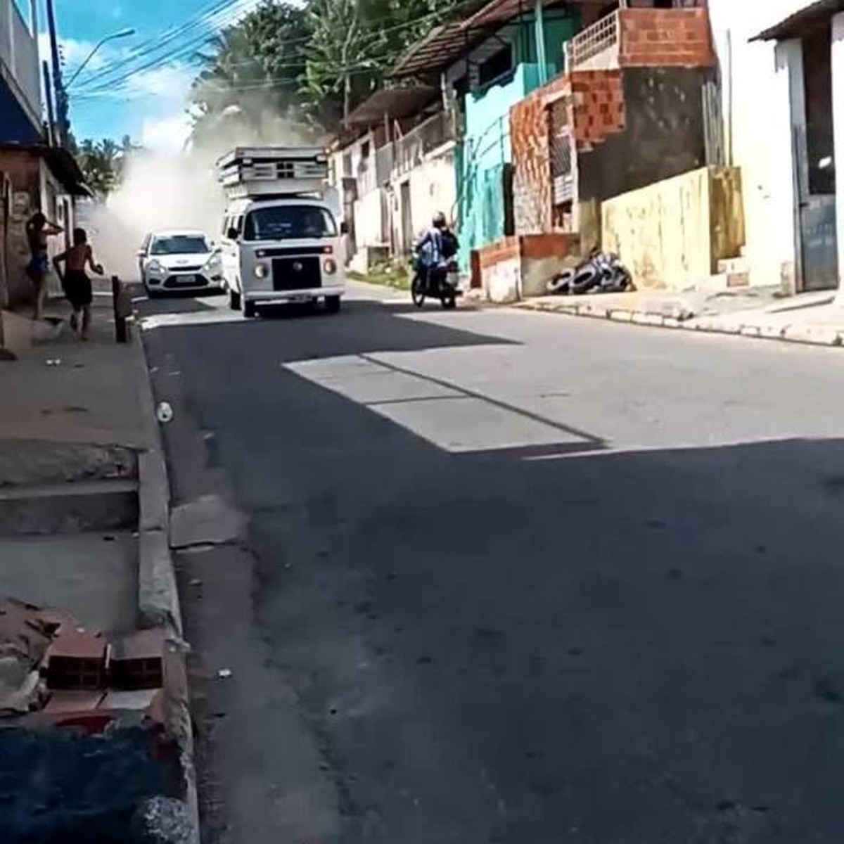 Acidente com mini trio elétrico deixa pessoas feridas em Maceió | Alagoas