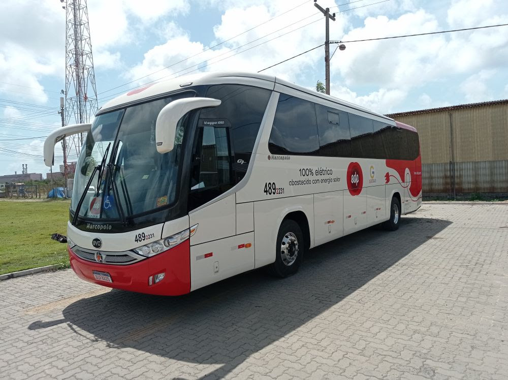 EDP constrói ônibus elétrico carregado por painéis solares da UTE Pecém, no Ceará