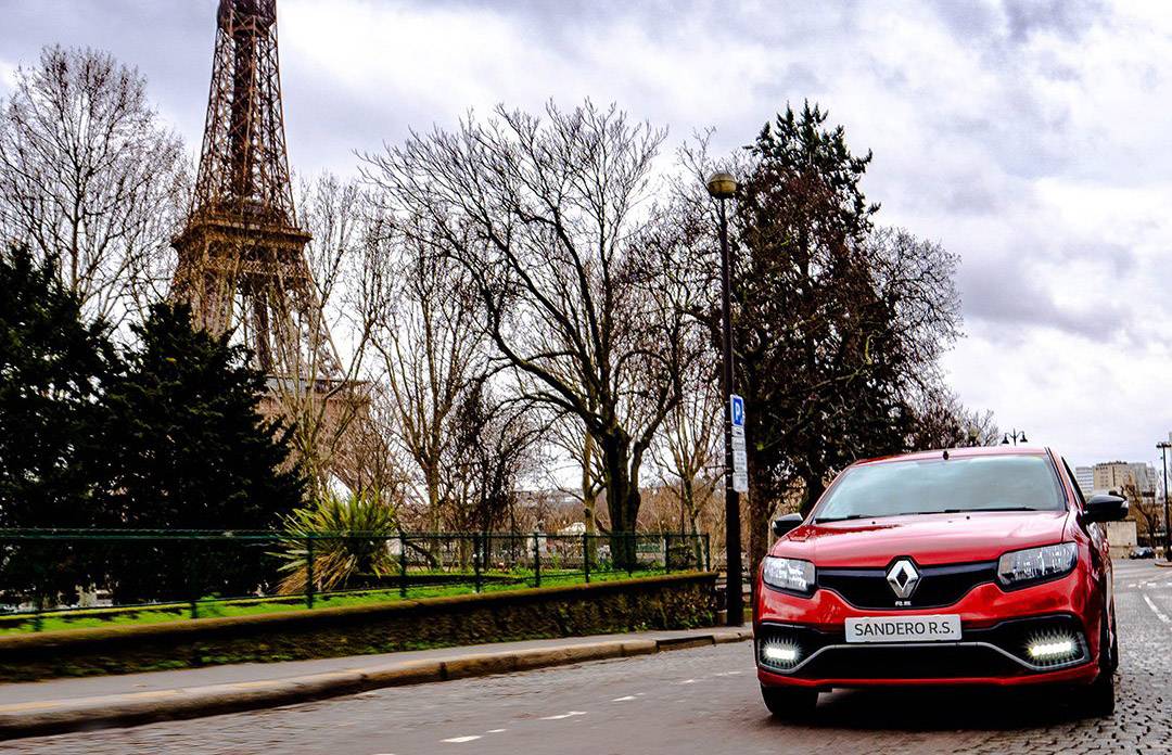 Renault Sandero RS em Paris, França