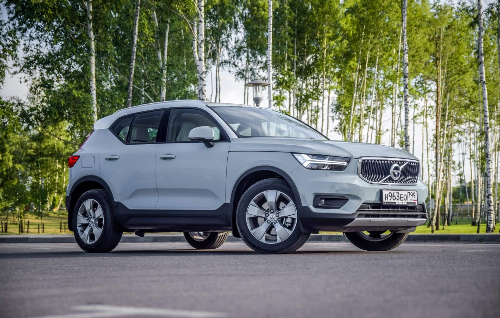 Testamos o novo híbrido da Volvo: veja o que achamos do XC 40