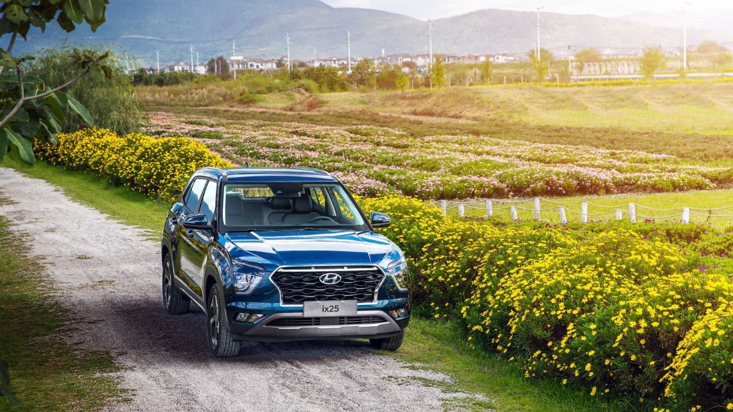 hyundai creta 2021 azul em estrada de terra ix25