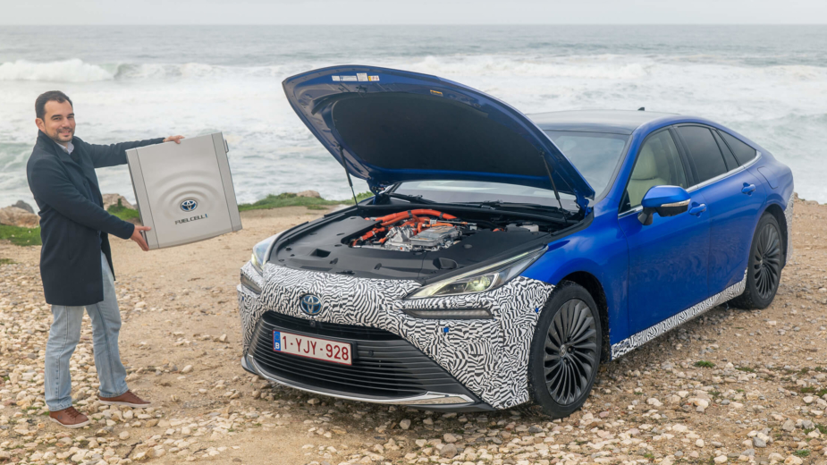 Já testámos o Toyota Mirai. O primeiro carro a hidrogénio em Portugal