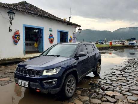 Versão Trailhawk a diesel, para off-road forte, é um dos diferenciais do Jeep Compass.