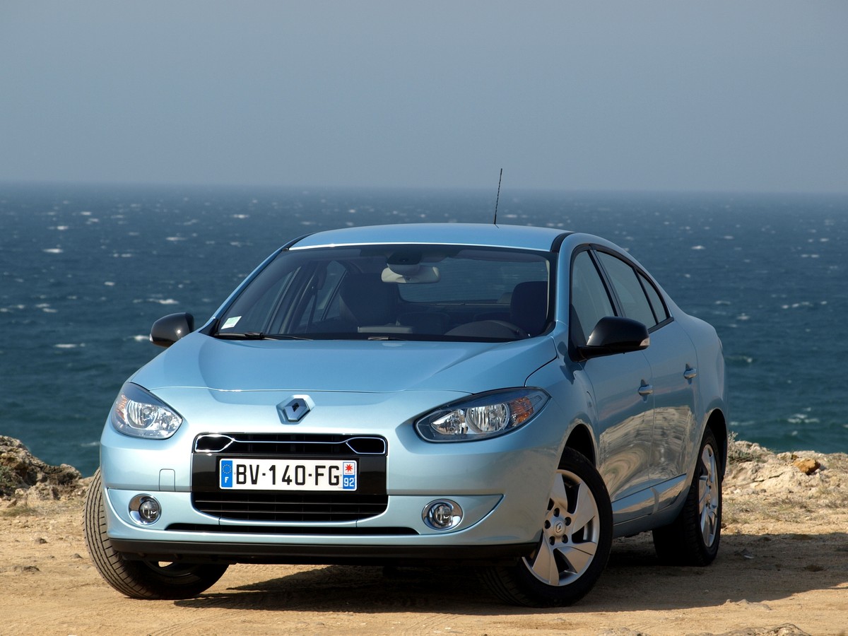 Renault Fluence elétrico e Zoe são vendidos no Brasil pelo preço de um Kwid | Carros