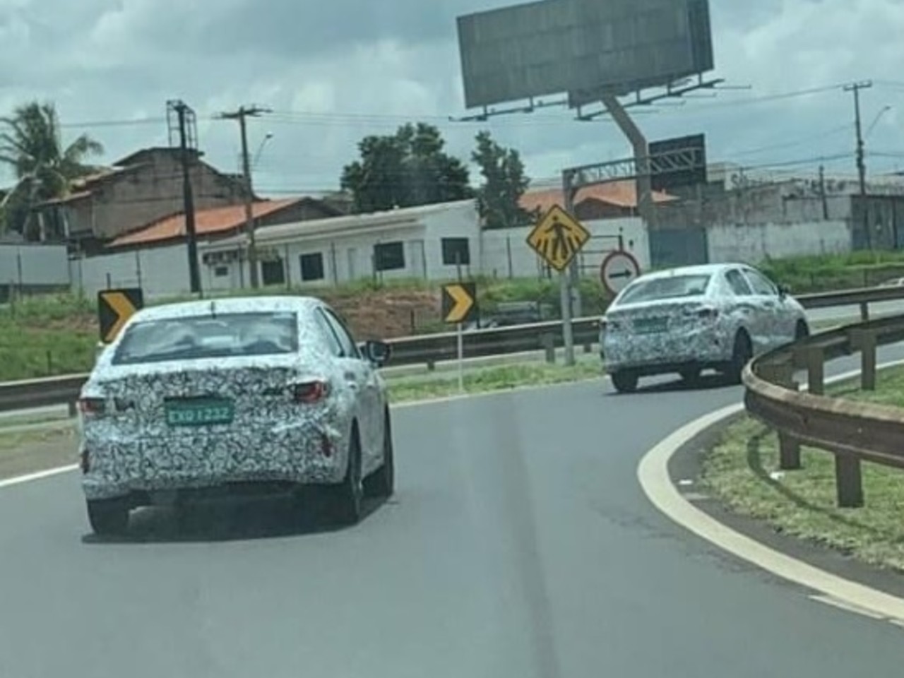 Novo Honda City flagrado em testes no Brasil