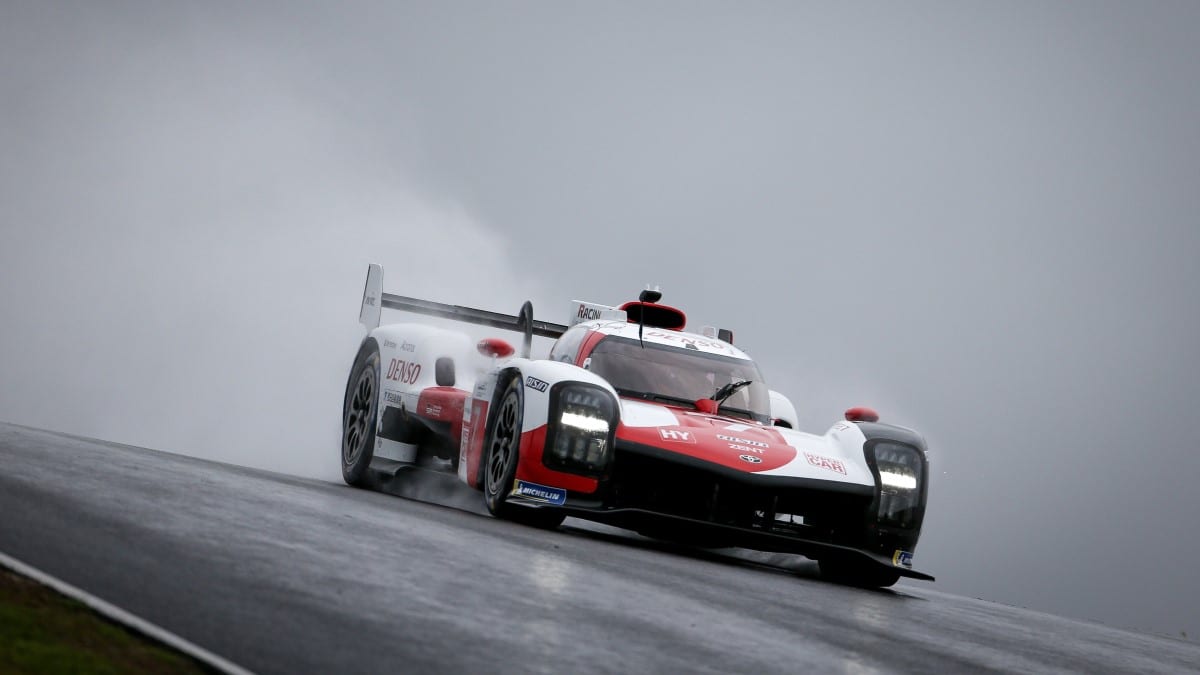 Buemi diz que ficou surpreso com as características do novo hipercarro da Toyota - WEC