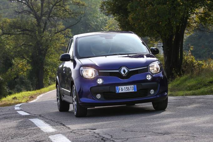 Após 30 anos, Renault Twingo dará lugar a carro elétrico inspirado no R5