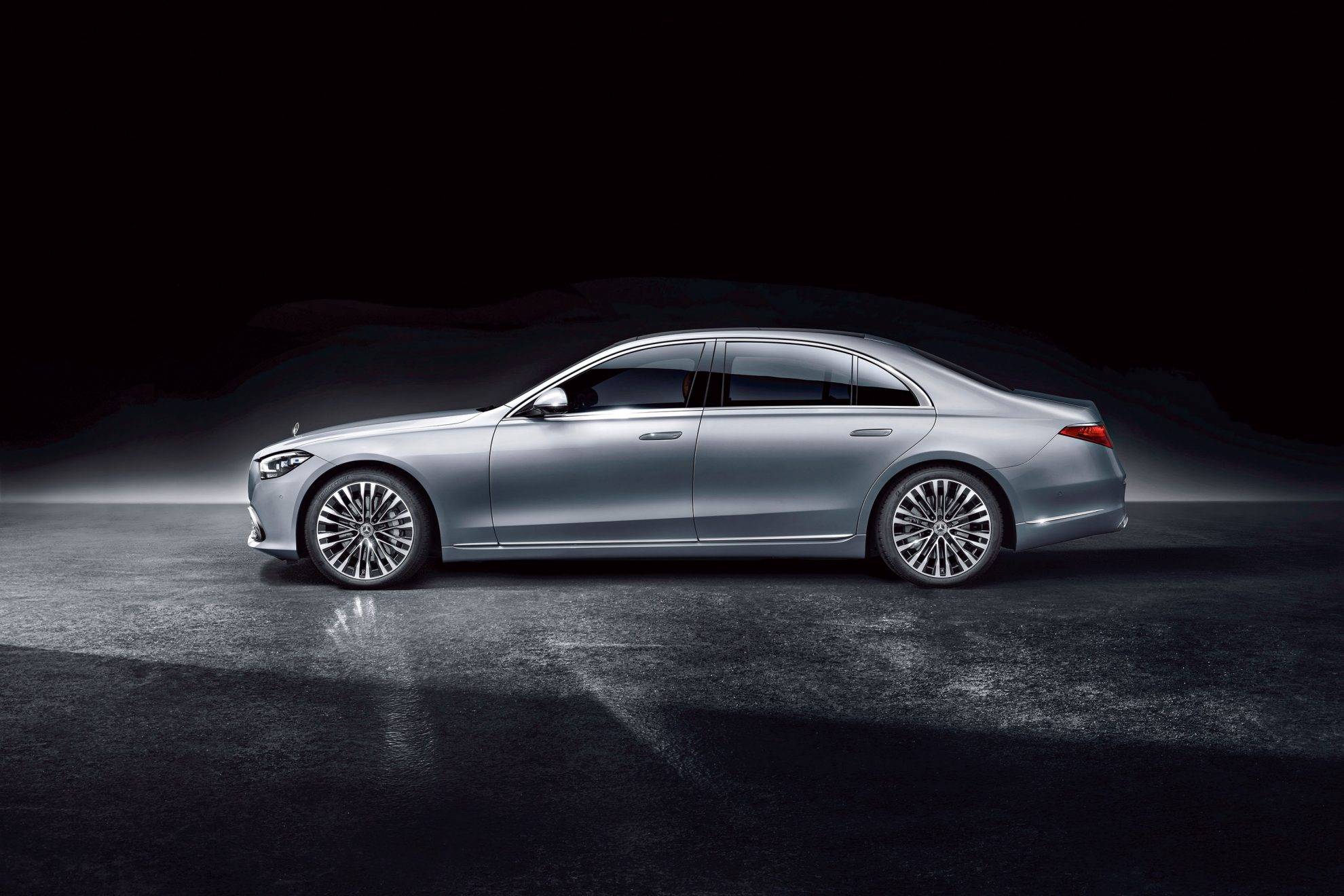 Mercedes-Benz S-Klasse, 2020, Studioaufnahme, Exterieur: Hightechsilber // Mercedes-Benz S-Class, 2020, studio shot, exterior: hightech silver