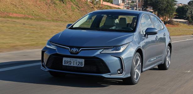 Toyota aposenta 'TV de tubo' e insere tela flutuante no Corolla 2022 - 02/02/2021